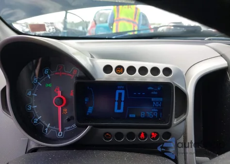 2014 Chevrolet Sonic Ls Auto z USA, uszkodzony, nr VIN 1G1JA5SG3E4240323